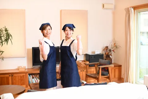 マザーの女性スタッフ